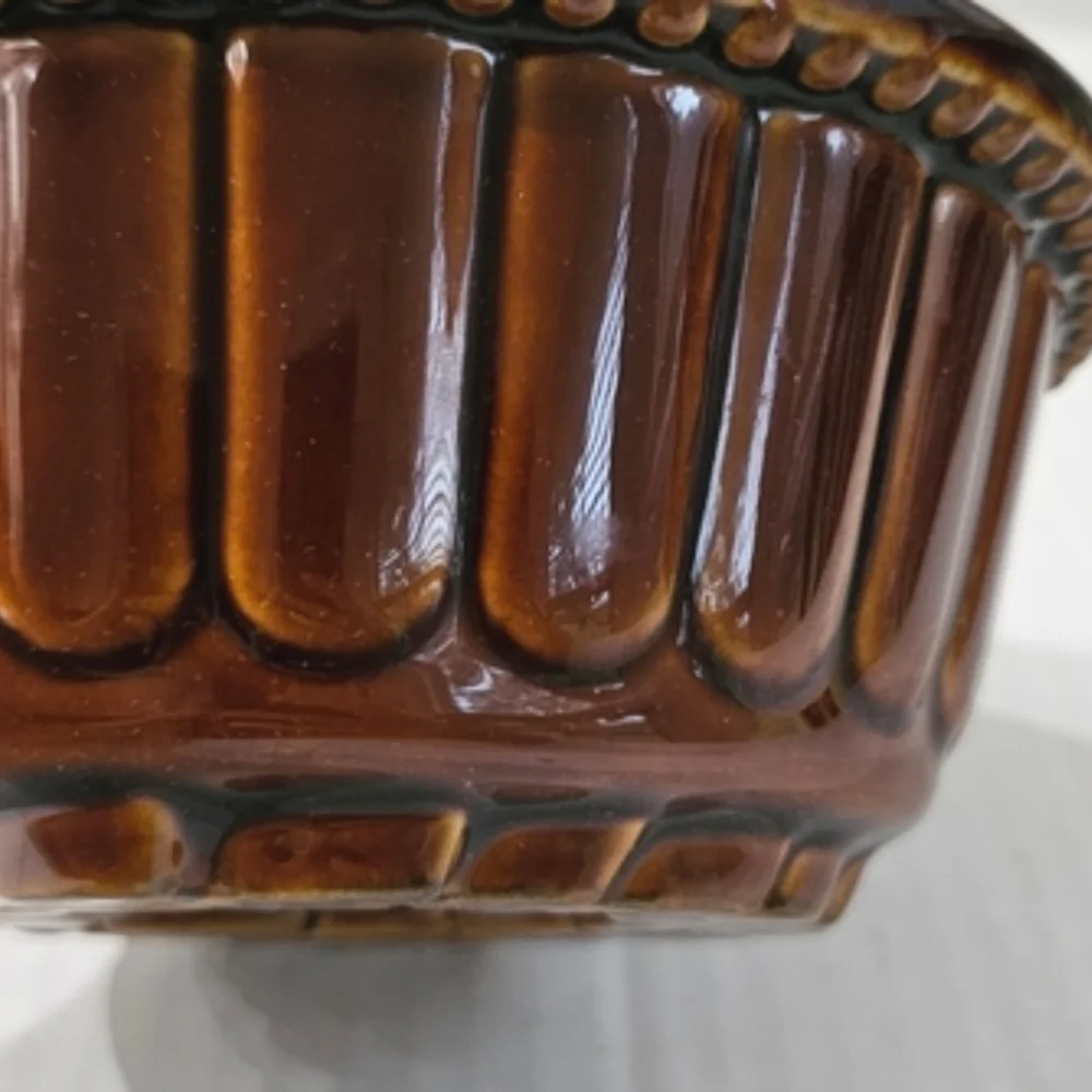 William Sonoma Pottery Dessert Mold Brown Glazed Stoneware Leaf Ring Bundt